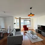Dream Skyline Sea View Apartment Free Parking